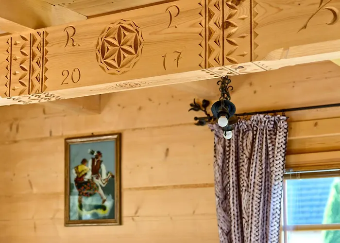 Goralskie Bacowki Z Widokiem Na Giewont 木屋 扎科帕内